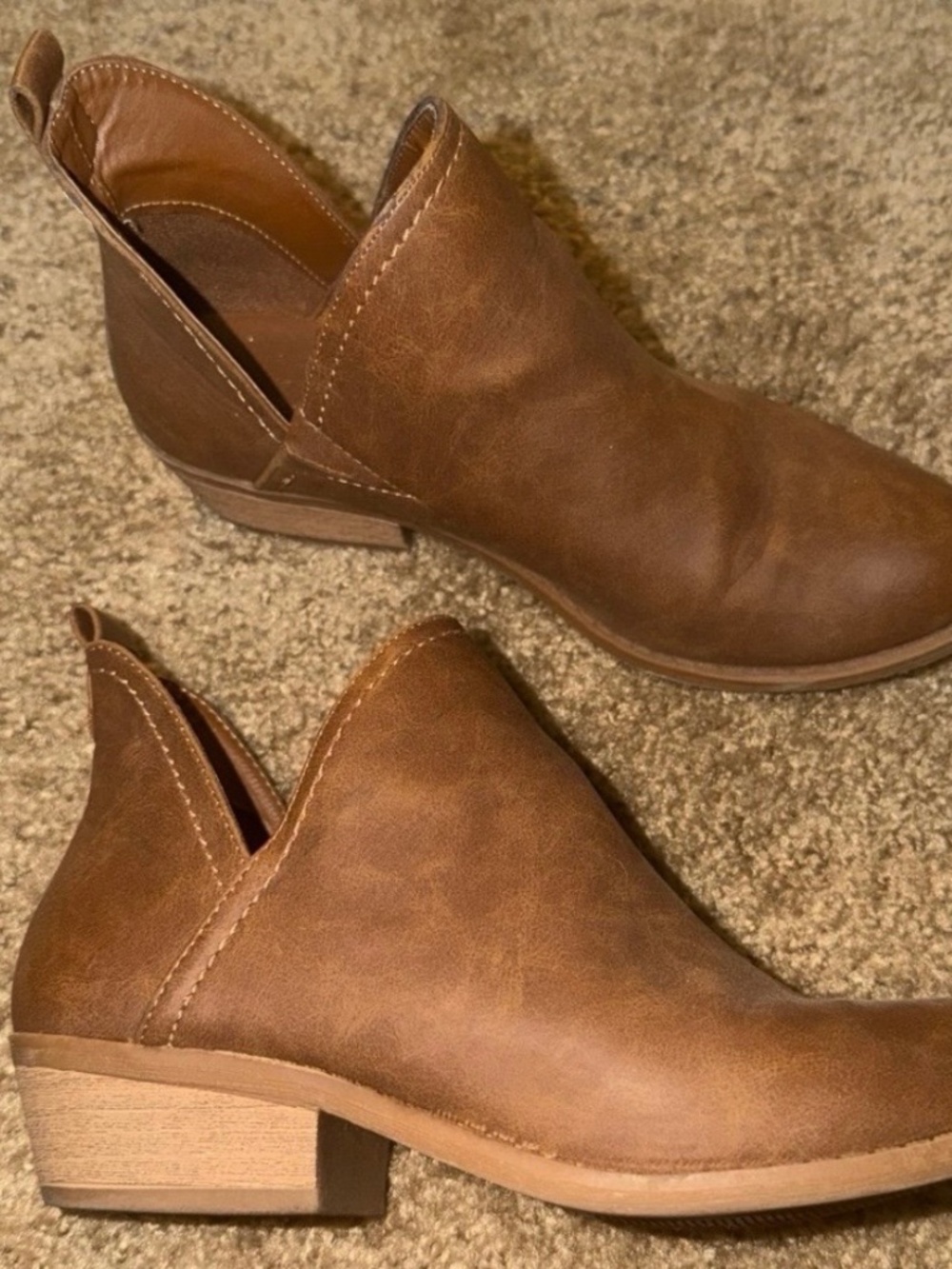 Universal Thread brown ankle boots size 7